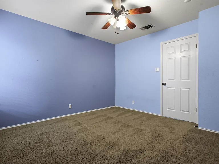 1806 Carriage Hills Trl — Photo 23
