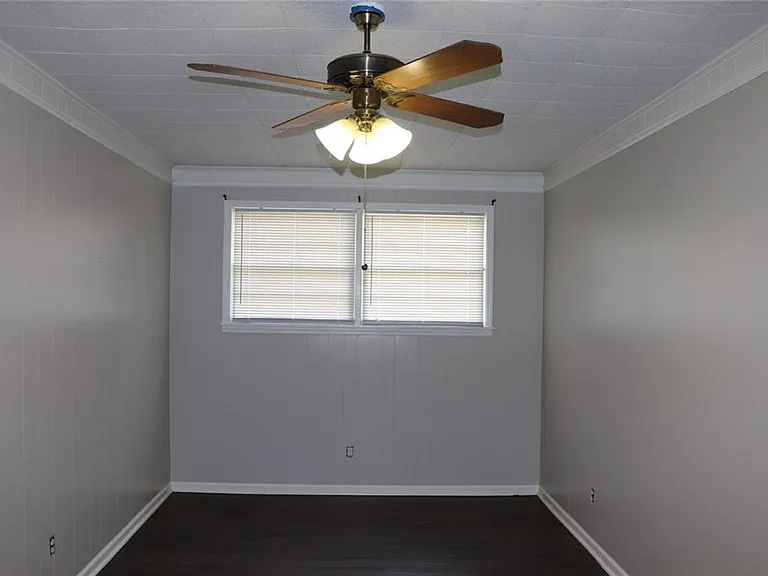 2781 Ashley Ave — Photo 6