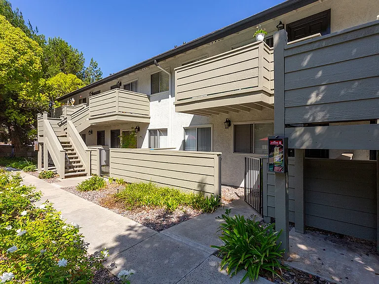 Bonita Heights Apartments — Photo 14