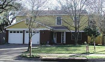 1st image of 4407 Oak Creek Dr