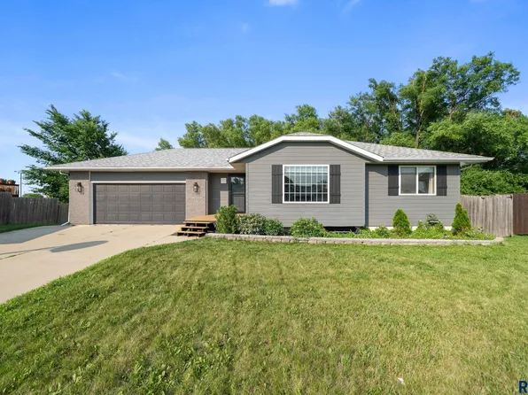 725 E Jesse Ct, Tea, SD 57064