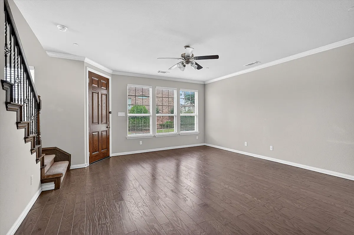 Building Photo - 897 Shelby Ln