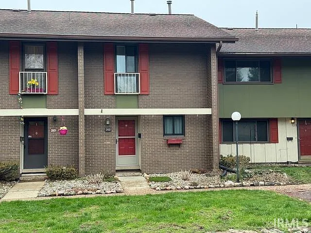 2500 Topsfield Rd APT 202 photo 1