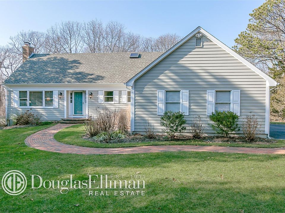 1st image of 7 Silver Beech Ln