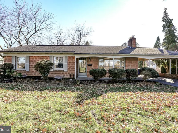 5 W Shore Dr, Camp Hill, PA 17011