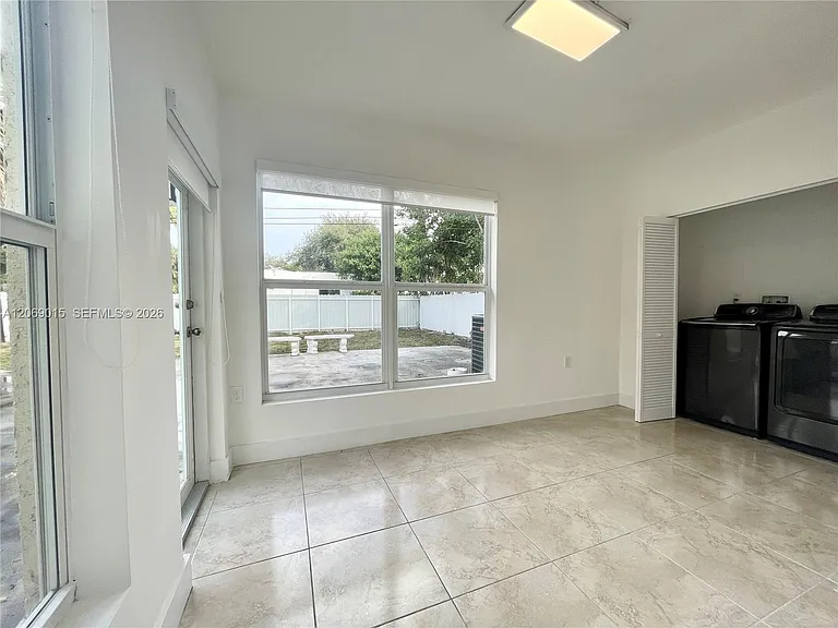 1322 SE 1st Ave — Photo 24
