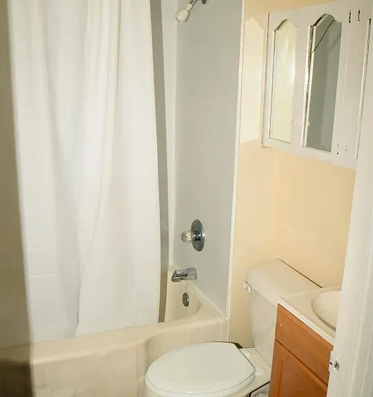 305 Elmwood Ave — Photo 3