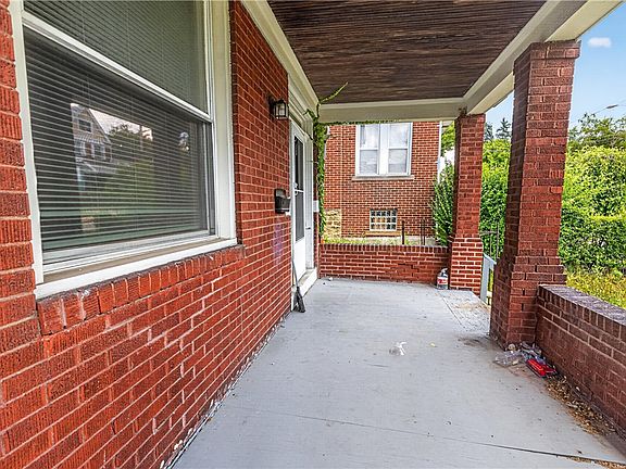 3rd image of 436 Overbrook Blvd