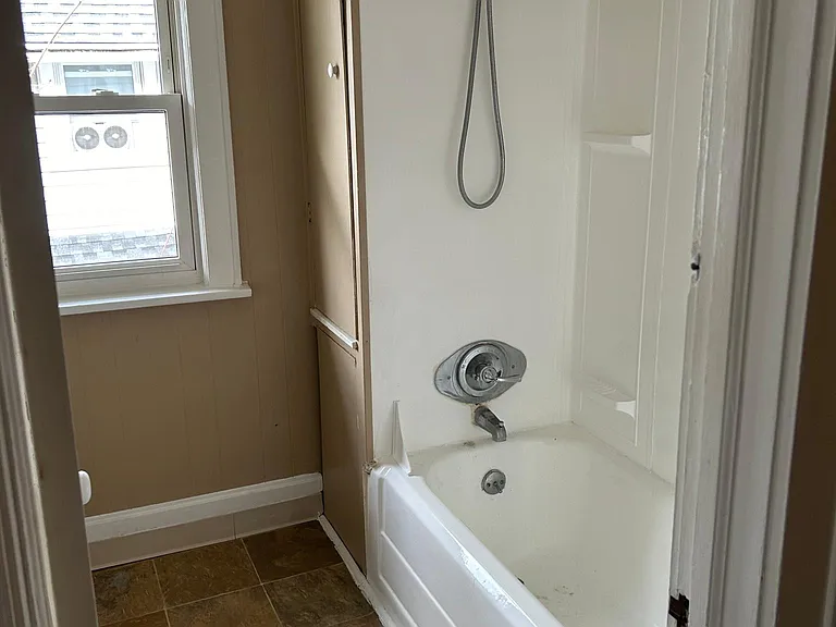 2785 Norwood St — Photo 7