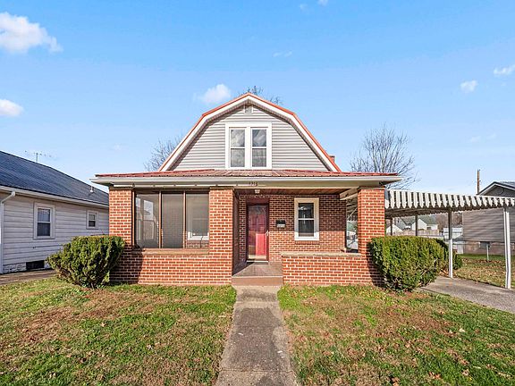2nd image of 3213 Crest St