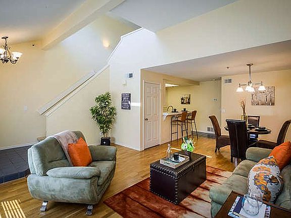 4th image of 1402 Eddington Ln