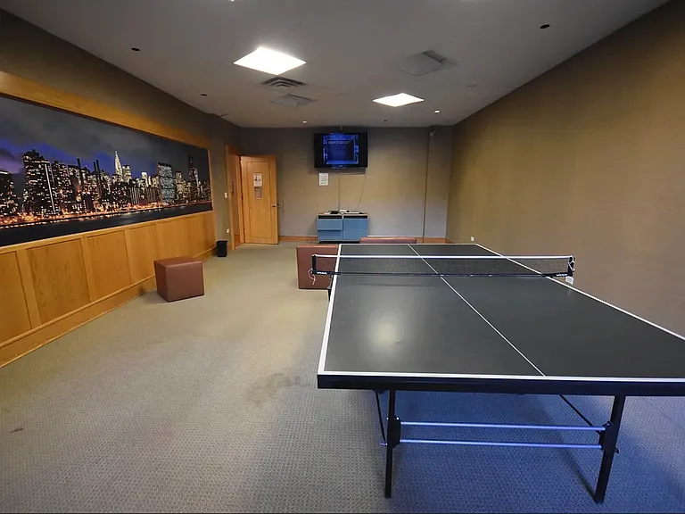 415 E 37th St #19M — Photo 18