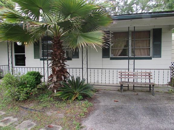 3rd image of 8276 Hewitt St