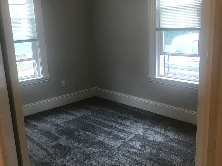 1 Hathorne Cres #1 — Photo 27