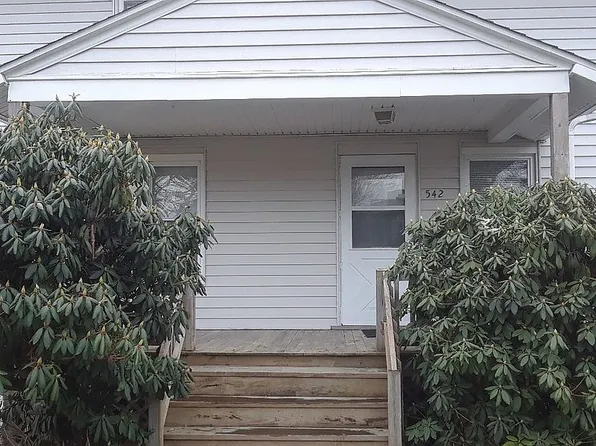 542 Eastwood St, Geneva, OH 44041