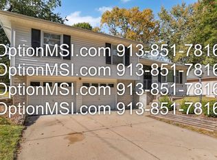 8406 Stark Ave, Raytown, MO 64138