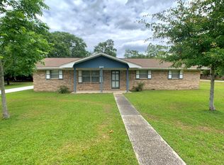 307 Frances Dr, Hartford, AL 36344