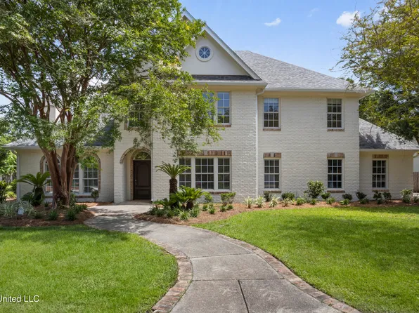 9020 Victoria Cir, Gulfport, MS 39503