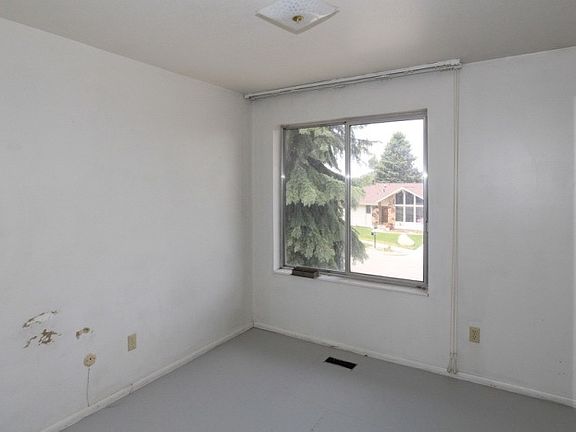 3rd image of 7551 S Fieldstone Ln