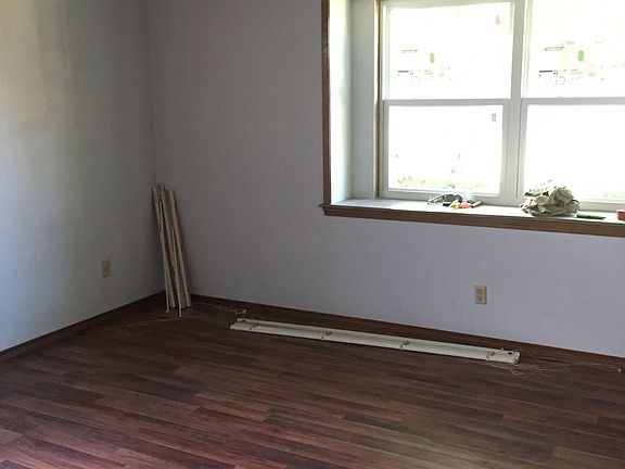 5th image of 602 W 146th Pl S