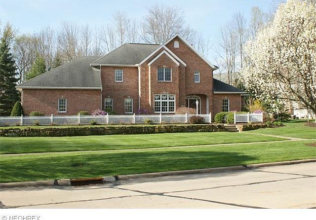 1st image of 679 Farr Ave