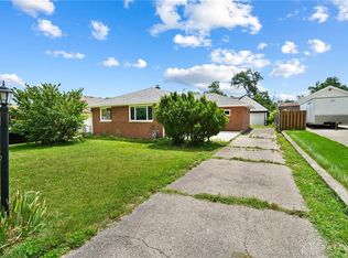 136 Swallow Dr, Dayton, OH 45415