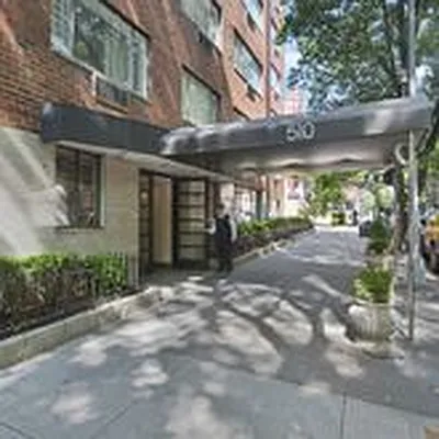 Rented by Compass | media 2