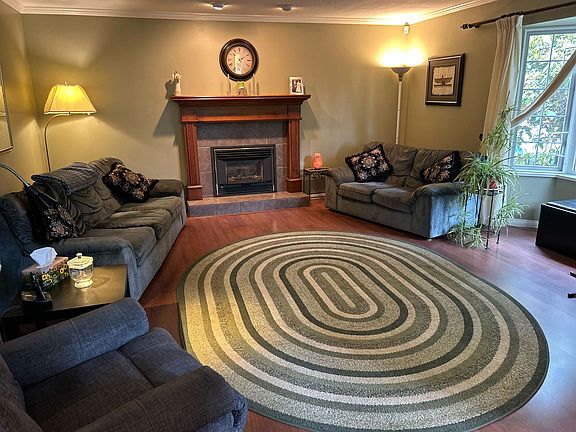 5th image of 7597 Wren St