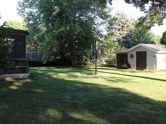 2nd image of 5189 Onsikamme St