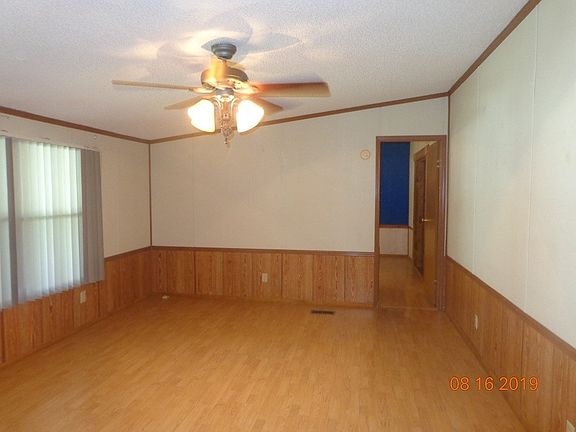 2nd image of 505 Oakmont Dr