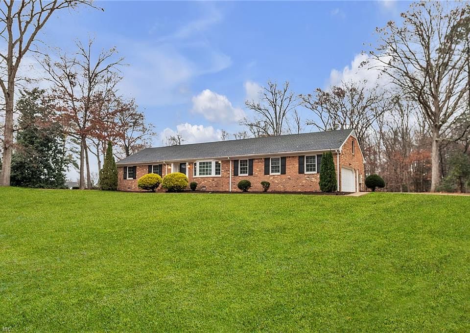 1st image of 807 Craig Dr