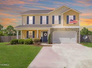 504 Aberdineshire Ct, Hubert, NC 28539