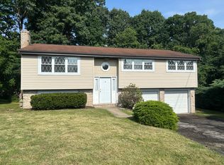 108 Sharbot Ct, Pittsburgh, PA 15237