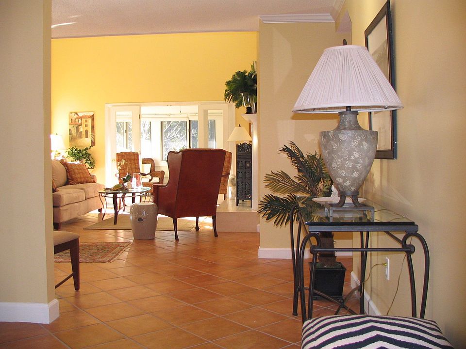 Entry-foyer