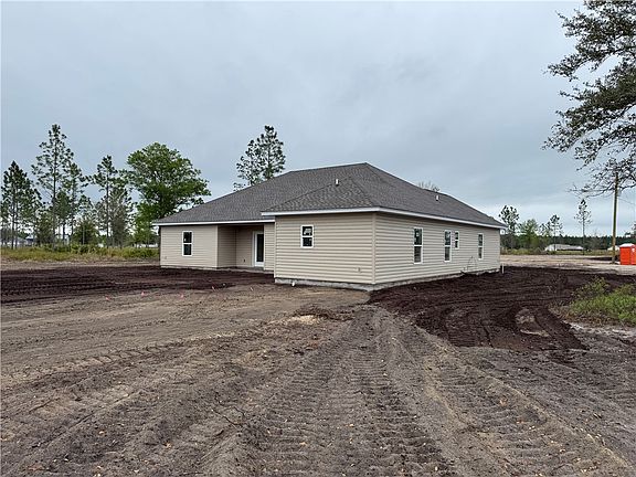 3rd image of 17634 Post Rd S