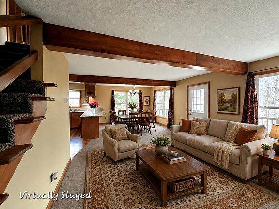 4th image of 814 Timber Valley Rd