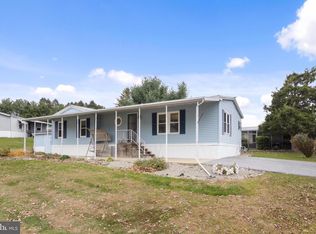 908 Kelly Dr, Mount Wolf, PA