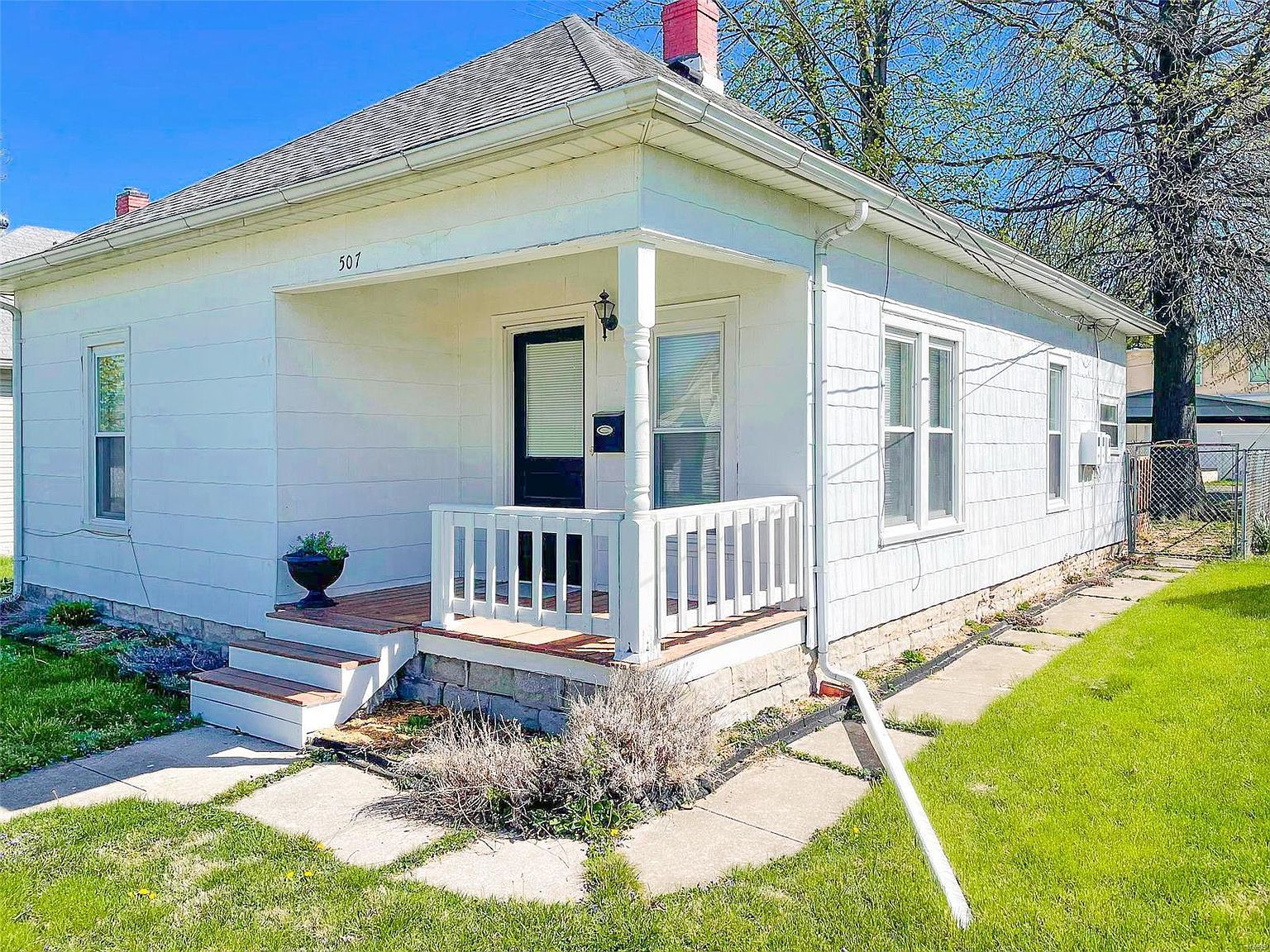 507 N Washington St, Jerseyville, IL 62052 Zillow