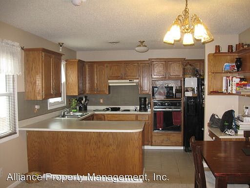 2nd image of 2908 Jeffrey Cir