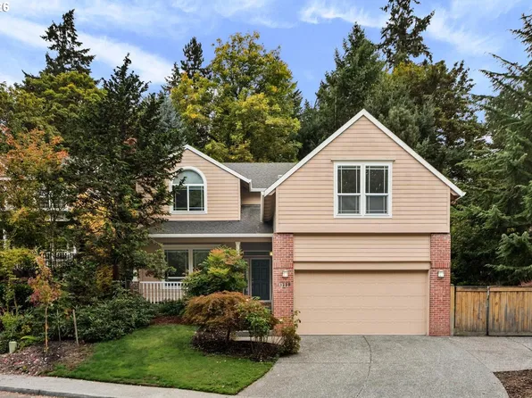 3220 SW Luradel St, Portland, OR 97219