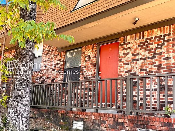 3rd image of 9 Meredith Ct APT 2