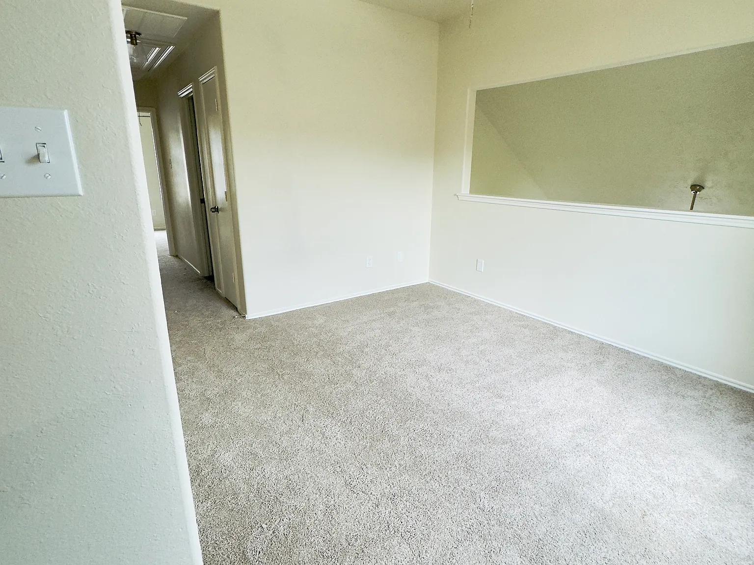 4 bed, 2.5 bath, 2124 sqft, $2,150 — Photo 4