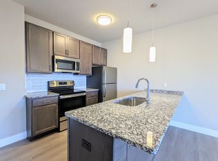 100 Warwick St #204, Lititz, PA 17543