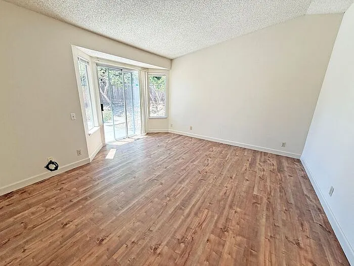 3305 Archbury Ct — Photo 13