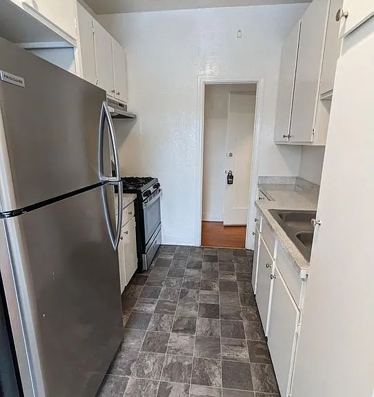 401 N Orange Grove Ave #8 — Photo 11