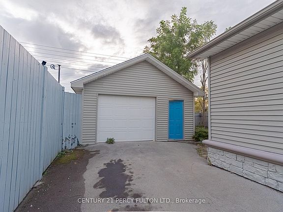 5th image of 4533 6th Ave