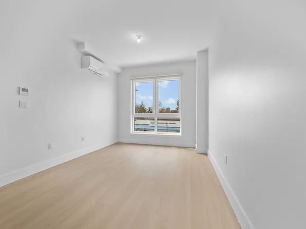 77-63 Vleigh Place image 4 of 16