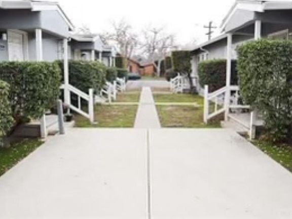 3rd image of 415 12th St