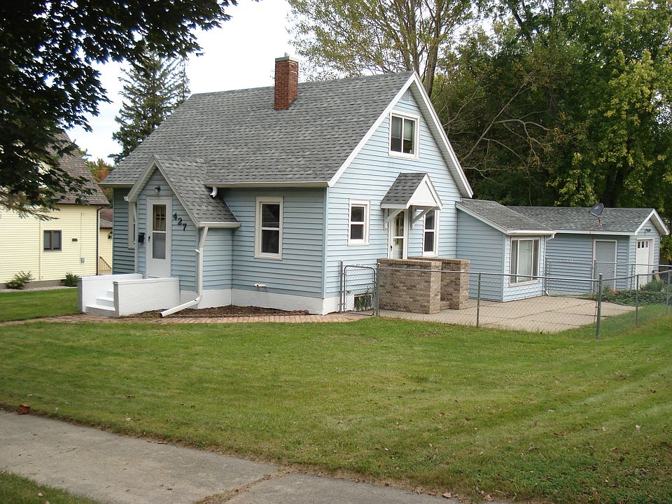 1st image of 427 1st Ave NE