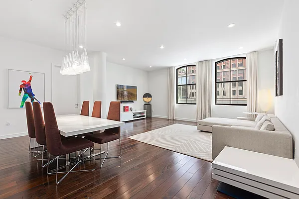 Sold by The SIMPLE Real Estate Co | media 8